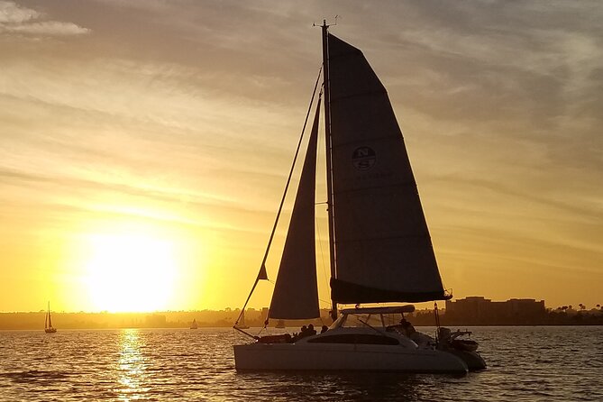 2.5-Hour Small-Group Catamaran Sunset Sail with Drinks - Key points to know before booking