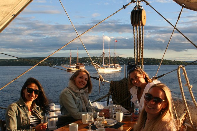 2-Hour Oslo Fjord Sightseeing Cruise by Sailing Ship - The two-hour route through islands and inlets