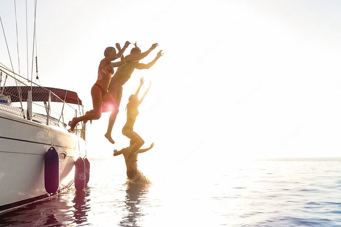 2-Hours Barcelona Sunset Sailing Tour - A small boat makes the outing feel personal