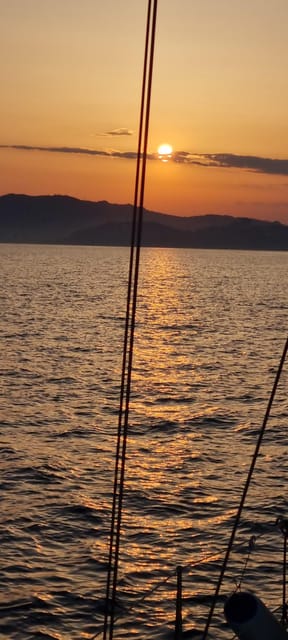 2 hours sunset sailing in a sailboat in Platja d'Aro - Key points to know before booking