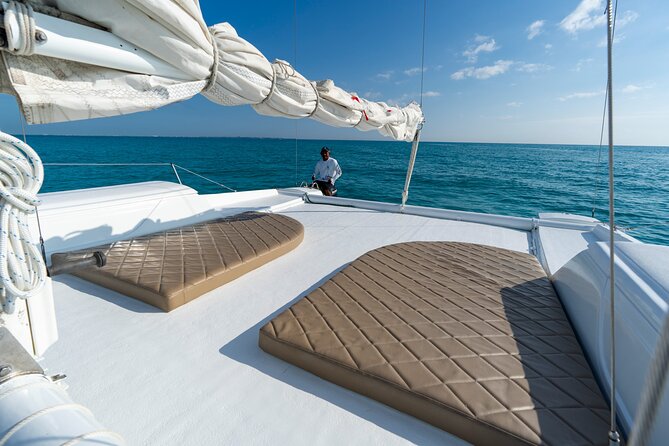 2 in 1 Catamaran to Isla Mujeres Tour from Cancun with Open Bar - Optional golf cart touring and the time problem