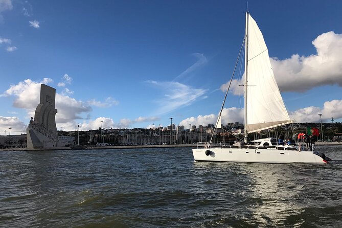 2H Tour on a Private Sailing Catamaran "Scarlett" up to 16 people - Who will enjoy this private sailing trip