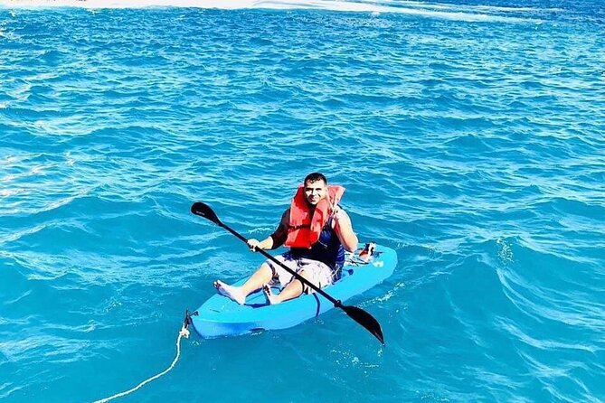 3 hour Snorkeling and Catamaran in Cabo San Lucas - The boat, space, and group size
