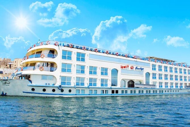4-Day Nile Cruise sails Aswan to Luxor&Abu Simbel.Hot air Balloon - Day two: the long road to Abu Simbel