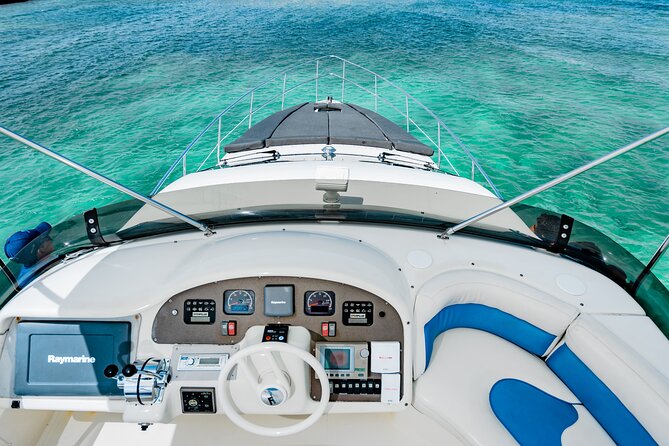 4 Hour 50' Azimut Yacht All-Inclusive in Tulum & Playa del Carmen - A good match for birthdays and mixed-age groups