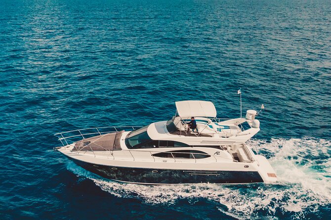 4 Hour 50' Azimut Yacht All-Inclusive in Tulum & Playa del Carmen - Reaching In-Ha reef by boat