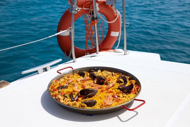 4-Hour Sailing Tour of Lobos Island from Fuerteventura - A crew that keeps the day moving