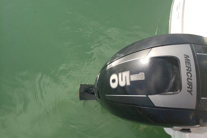 42 to 46 Ft Private Yacht Miami, rent for 2 our 4 hours, 12 ppl - The boat, seating, and onboard setup