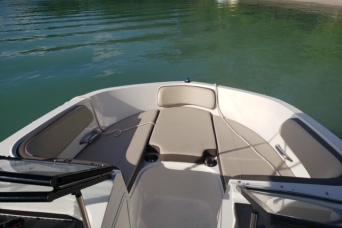 42 to 46 Ft Private Yacht Miami, rent for 2 our 4 hours, 12 ppl - What the $449 price really includes