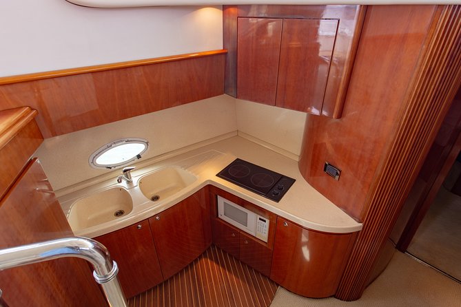 4H 42' Azimut Yacht All-Inclusive from Tulum & Playa del Carmen. - What the private format changes