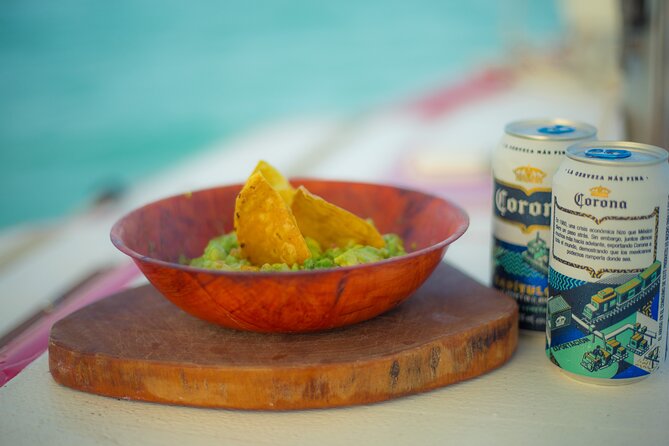 6hrs of Sailing in Bacalar Lagoon: discover Cenotes, Islands and Stromatolites. - Meeting in Bacalar, with no pickup included