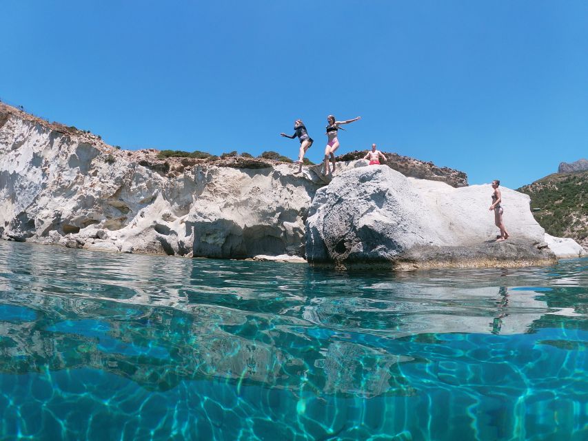Adamantas: Milos Sightseeing Sailboat Cruise - Sykia Cave and its natural skylight