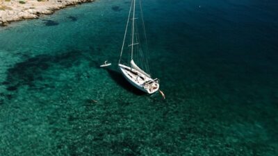 Golden Hour Sailboat Tour with Wine & Snacks