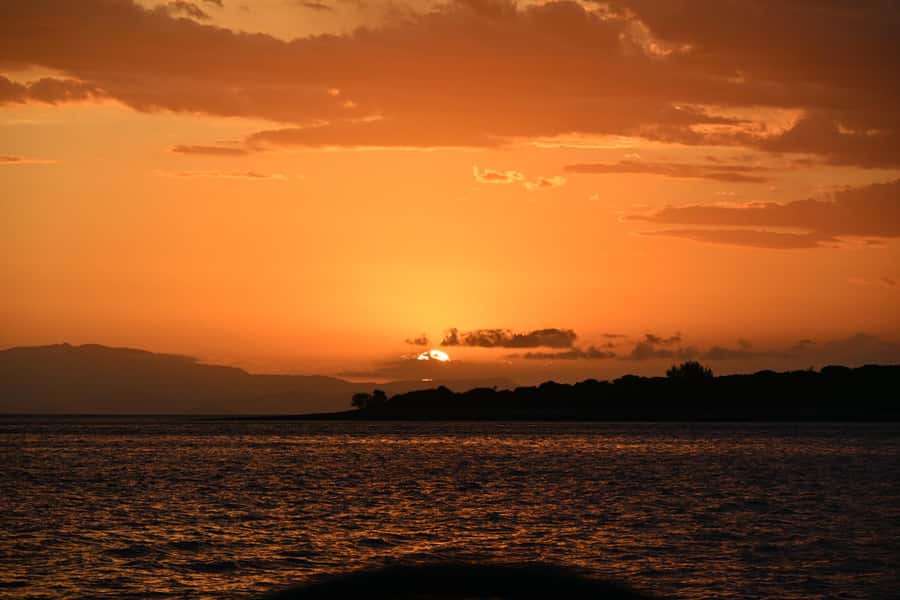 Airlie Beach: 2-Night Whitsundays Sailing Trip with Meals - Sleeping below deck: the honest comfort check