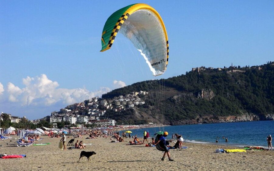 Alanya Paragliding Adventure Sail the Skies - Watching the flight back at the hub