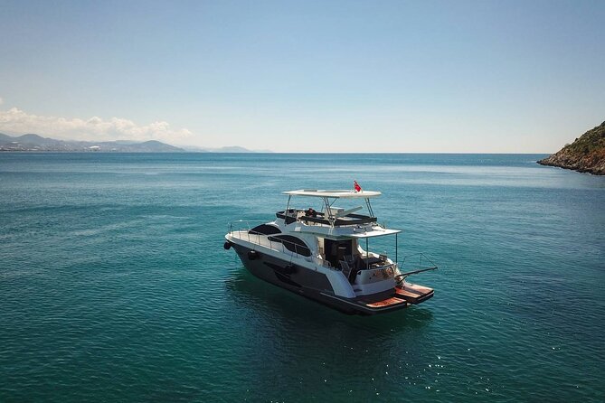 Alanya Private Yacht Tour with Lunch, Soft Beverage & Transfer - The return to Alanya Harbor