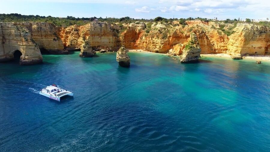 Albufeira: Catamaran Cruise with BBQ & Open Bar on the Beach - From Albufeira Marina to the Benagil cliffs