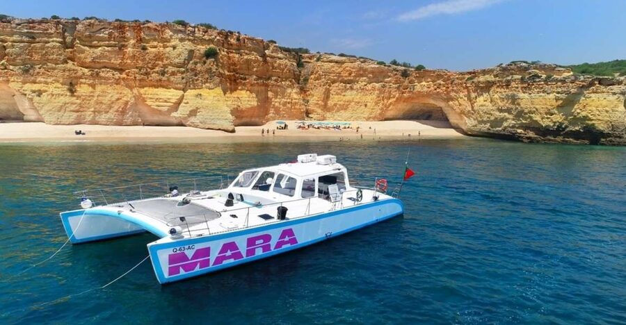 Albufeira: Catamaran Cruise with BBQ & Open Bar on the Beach - A beach stop built around lunch