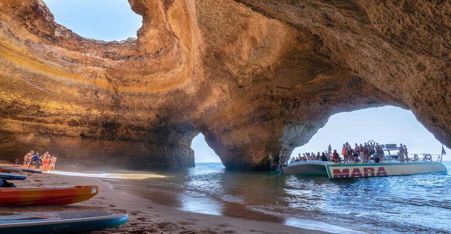 Albufeira: Caves and Coastline Catamaran Cruise to Benagil - São Rafael, Praia da Coelha, and Galé