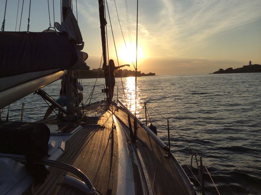 Alcudia: Romantic Sailing Trip with Diner for 2 - How much value does $1,001 provide?