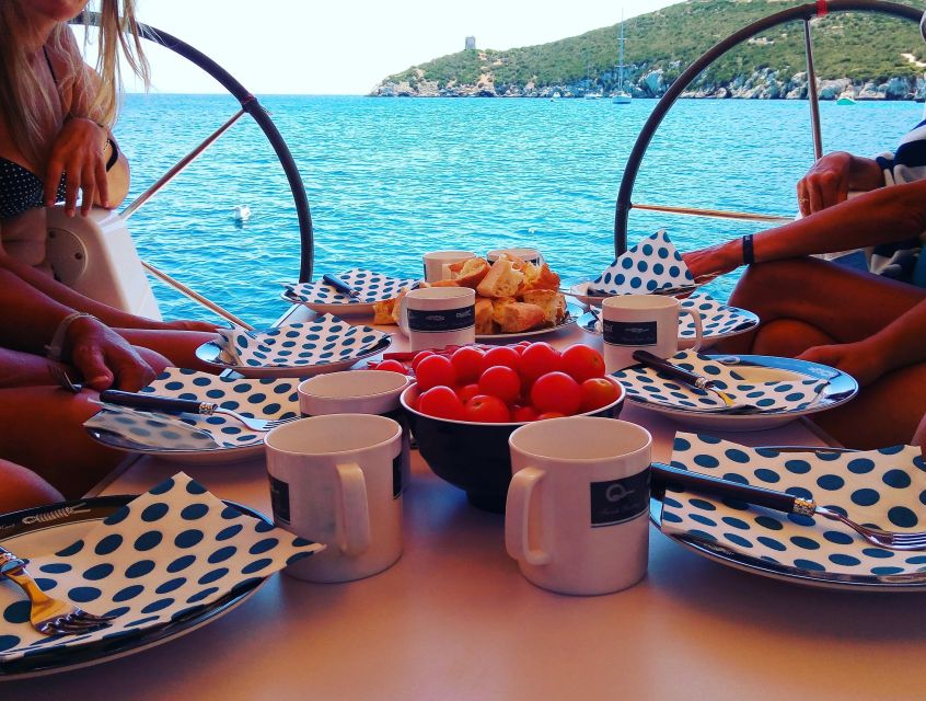 Alghero: Daily Sailing Experience with lunch onboard - Who should book this sailing day
