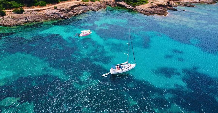 Alghero: Sailboat excursion in Porto Conte bay w/ Lunch - Key details of this Alghero sailing day
