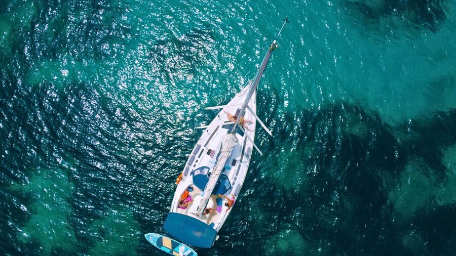 Alghero: Sailboat excursion in Porto Conte bay w/ Lunch - Lunch in Porto Conte Bay