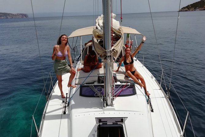 Alghero - Sailboat trip with lunch on board, - Leaving Alghero at 10:00 a.m.