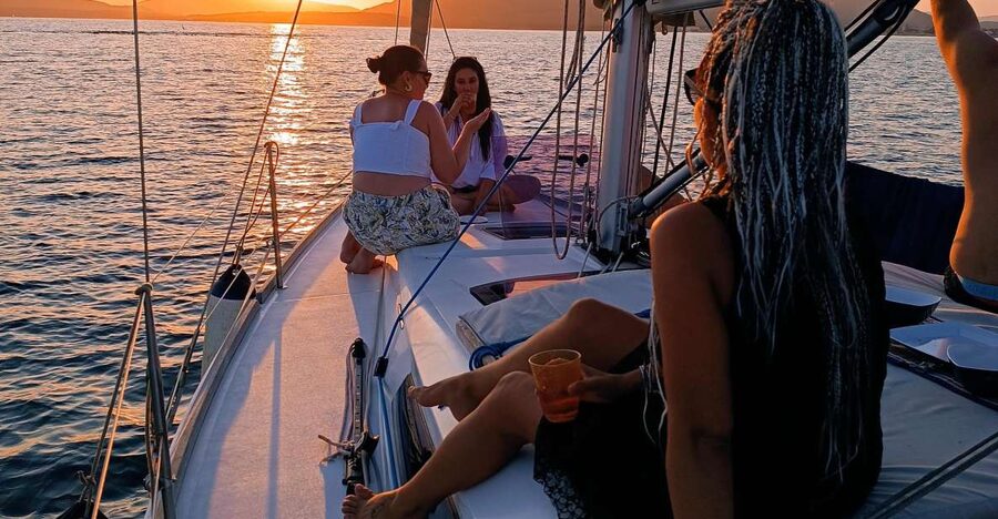 Alghero: Sunset Sailing Aperitif Experience - Key things to know before booking