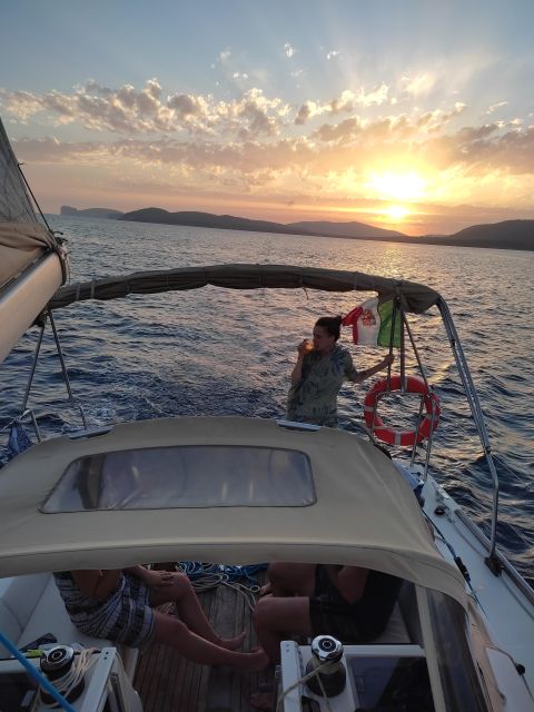 Alghero: Sunset Sailing Aperitif Experience - Sardinian snacks and Andrea’s spritz