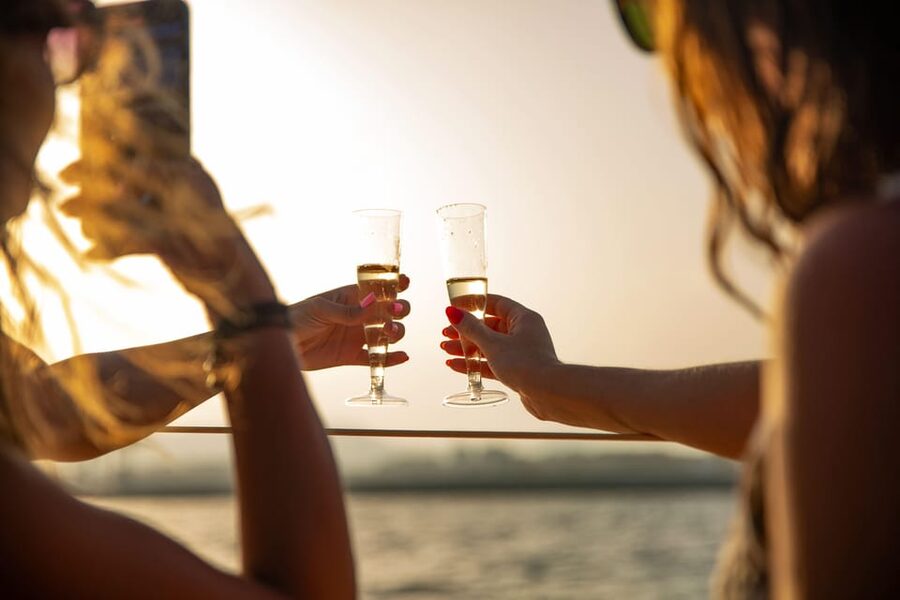 Alicante: 2-Hour Late Afternoon Catamaran Cruise - Forty-five minutes along Alicante Bay