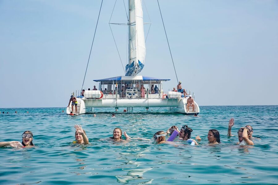 Alicante: 3-Hour Coastal Catamaran Cruise - Sailing out of Alicante for the first 45 minutes