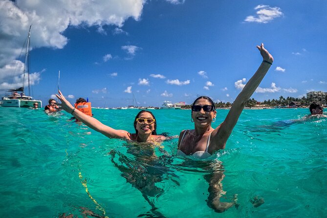 All-Inclusive Isla Mujeres Catamaran with Free Transportation - Downtown Isla Mujeres and the short free-time window