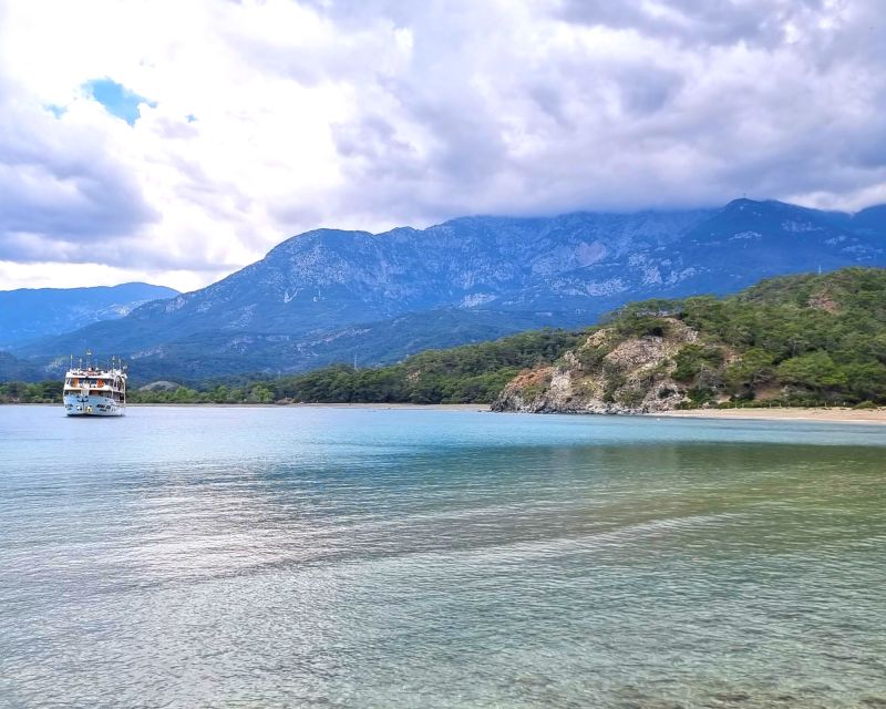 Antalya & Kemer: Megastar Catamaran Cruise With Foam Party - The foam party and family activities