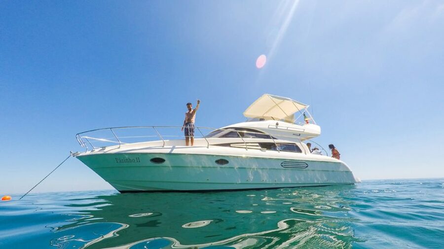 Arrábida Full-Day Yacht Tour from Lisbon - Kayaking and SUP from the yacht