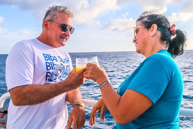 Aruba Sunset Sail with Open Bar - Is $112 a fair price?