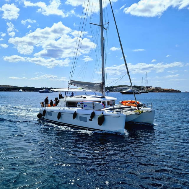 Athens: Riviera Catamaran Tour with Fresh Meal and Drinks - Meeting at Alimos Marina and getting underway