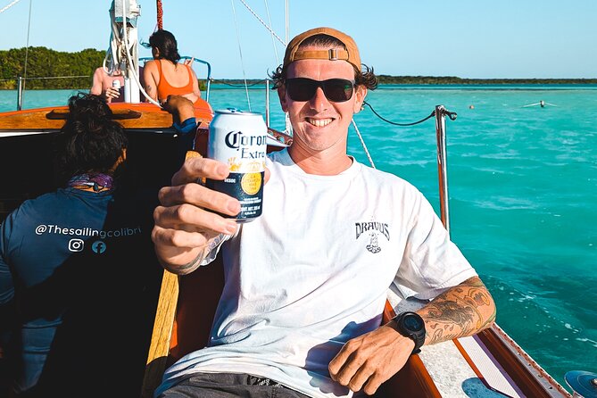 Bacalar: 4hr Private Sailing Tour with Guacamole & Drinks - Setting sail from Jardín de Venus
