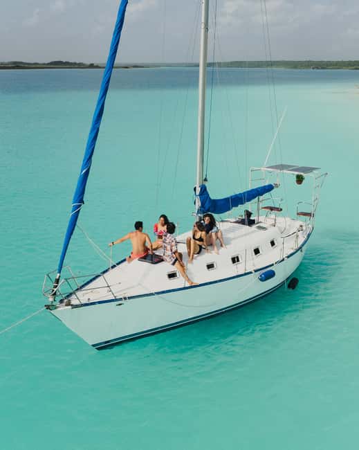 Bacalar Lagoon Sailing Tour with Open Bar and Mexican Lunch - Bird Island and the lagoon’s natural side