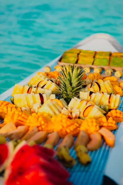 Bacalar Lagoon Sailing Tour with Open Bar and Mexican Lunch - What the $78 price really covers