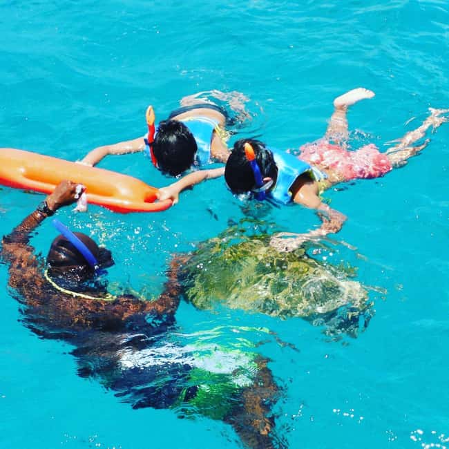 Barbados: Catamaran Tour with Snorkeling and Lunch - Setting out from Bridgetown on El Tigre