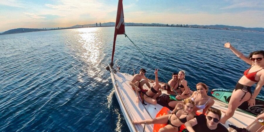 Barcelona: 2-Hour Sailboat Tour with Paddle Boarding - Leaving Port Olimpic for a new view of Barcelona