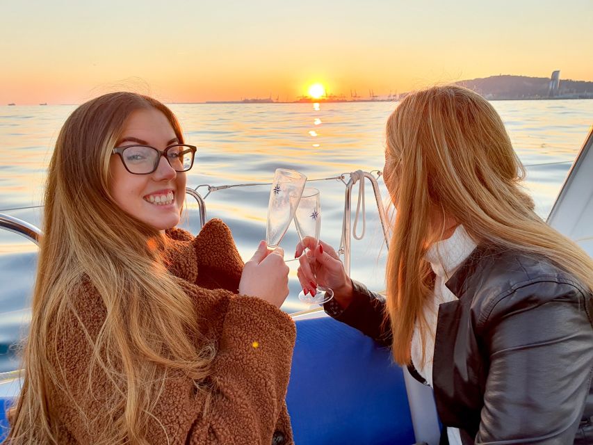 Barcelona: 2-Hour Sailboat Tour with Snacks and Drinks - Sailing beside Barceloneta and Montjuïc