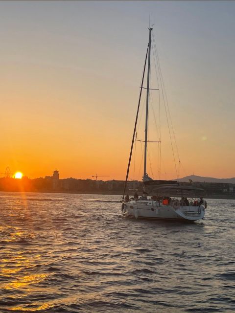 Barcelona: Boat trip with cava in amazing sailboat - Can You Learn to Sail?