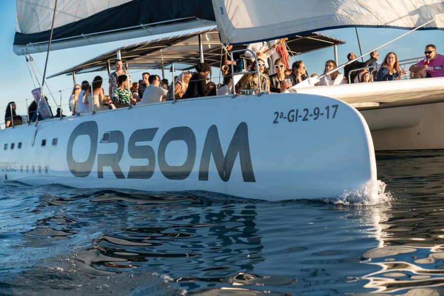 Barcelona: Catamaran Cruise with optional Live Jazz Music - Why this short cruise works so well after sightseeing