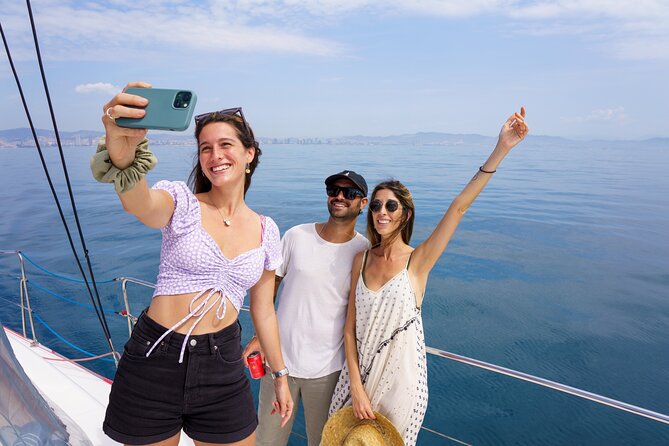 Barcelona Catamaran Cruise with Tapa & Drink Included - The crew can make the difference