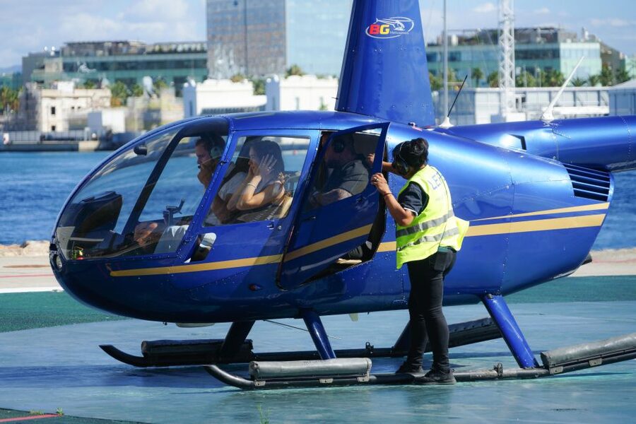Barcelona: Helicopter Flight with Optional Yacht Cruise - Sunday flights and other timing details