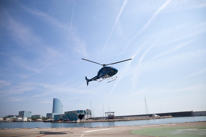 Barcelona Helicopter, Sailboat & Old Town Private Walking Tour - Who will enjoy this combination