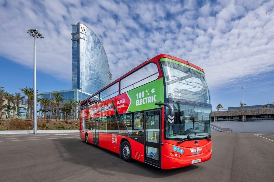 Barcelona: Hop-On Hop-Off Bus with Sailing Cruise - Who should book this Barcelona combination?