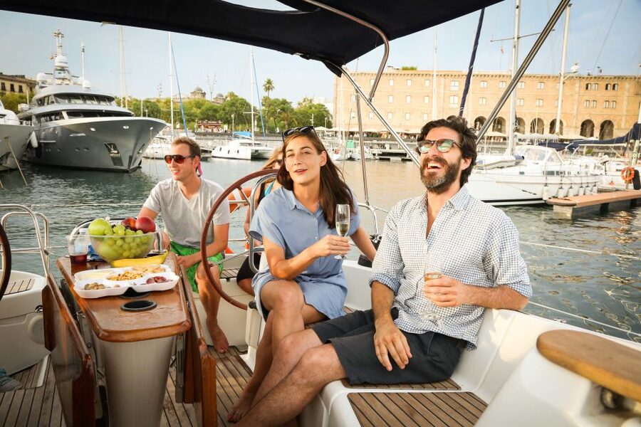 Barcelona: Light Brunch Sailing Experience with Drinks - Key details at a glance
